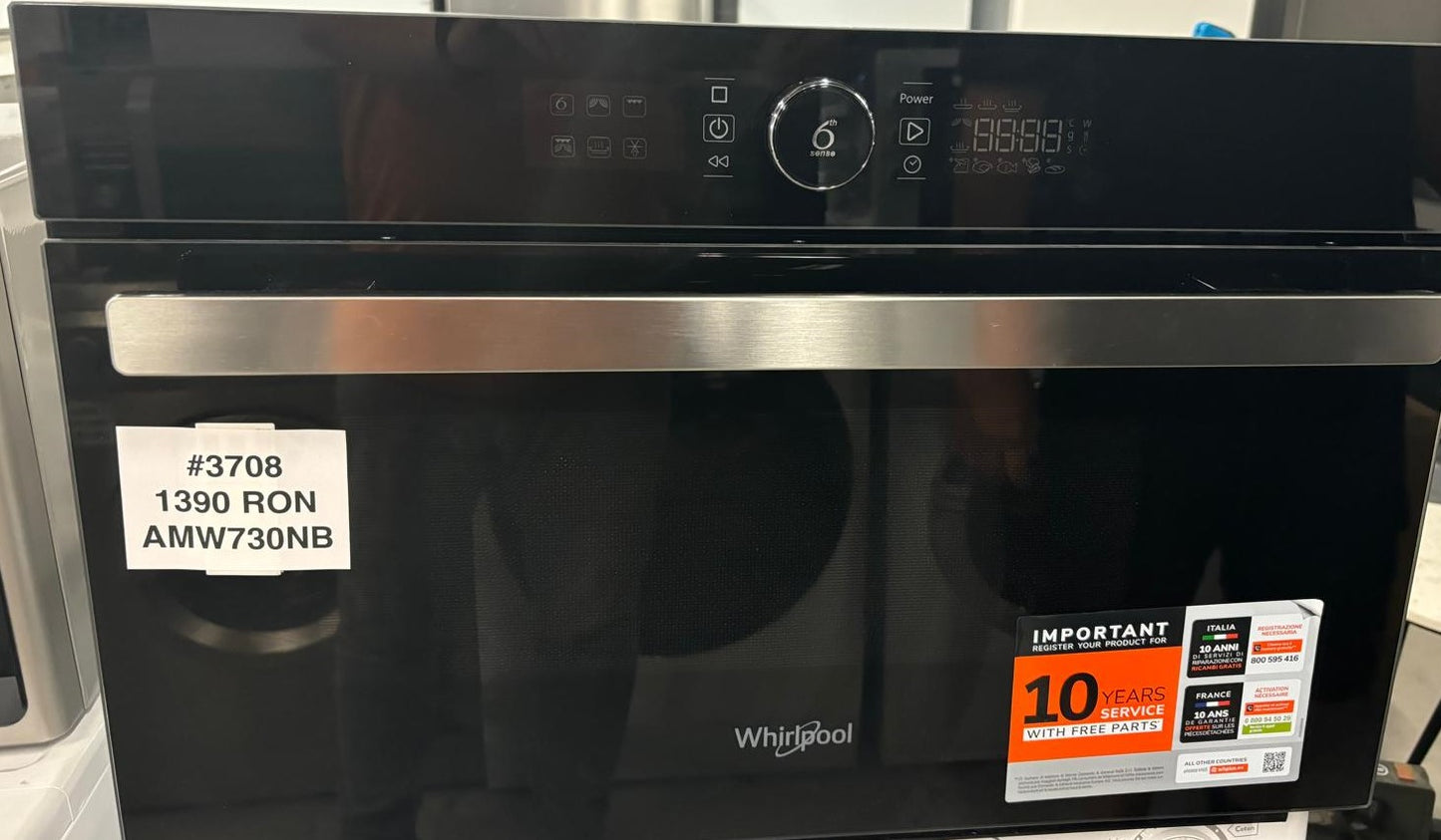 Cuptor cu microunde incorporabil Whirlpool AMW 730/NB, 6th Sense, design Absolute, 31 l, 1000 W, 8 nivele putere, Grill, Timer, Touch control, Negru